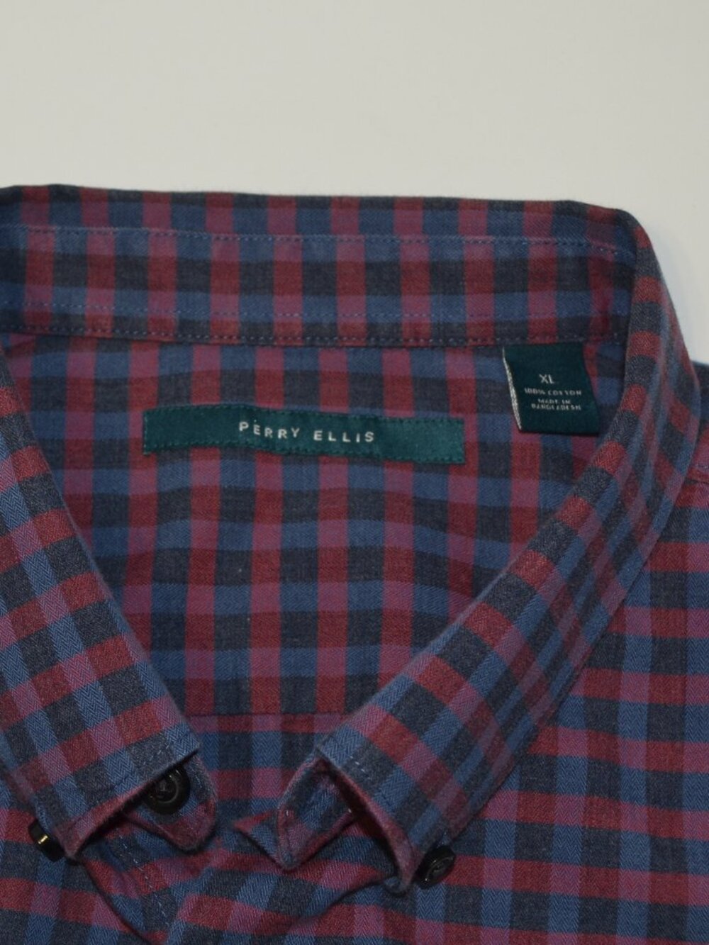 Perry Ellis Men’s Plaid Button-Down Shirt – Size XL - Picture 4 of 6